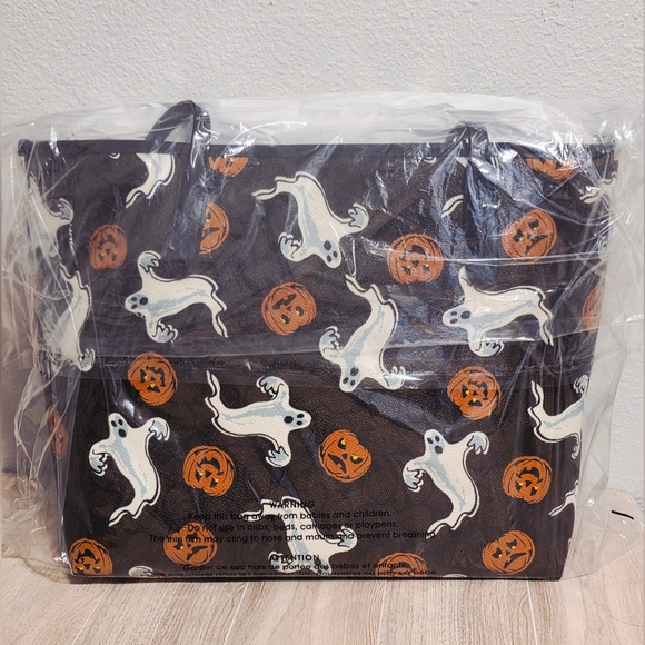 NEW Coach Halloween City Tote Bag CCE69 Signature Ghost Pumpkins Spider Charm - Picture 6 of 11